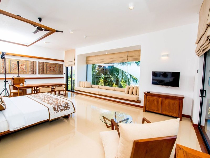 Goldi Sands 30