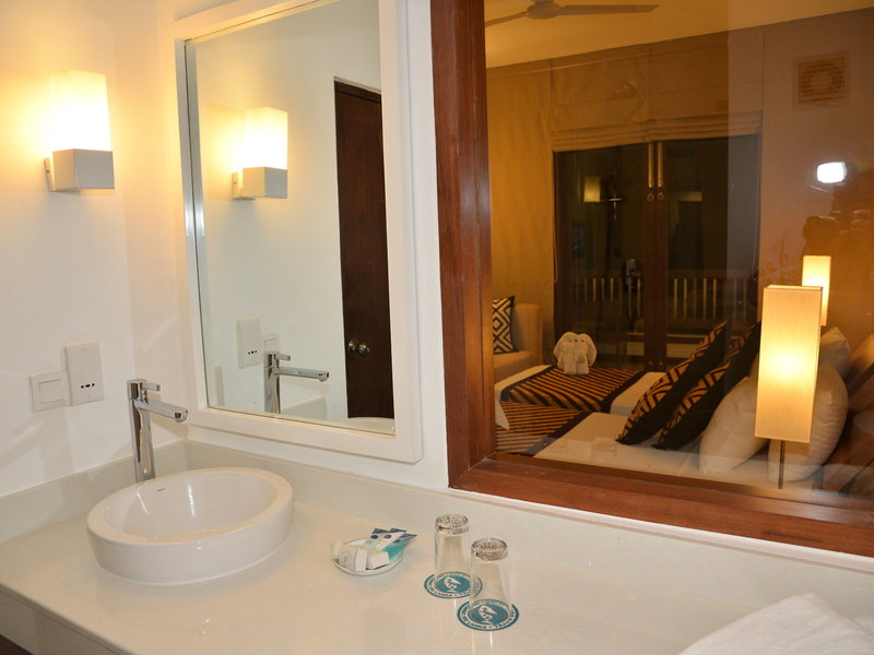 Goldi Sands 31