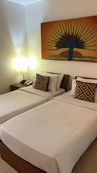 Goldi Sands 46