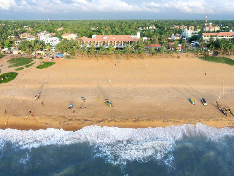 Goldi Sands 5