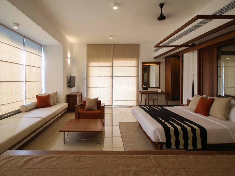 Goldi Sands 35