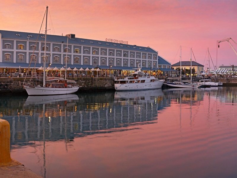 Victoria & Alfred 8 - Exterior