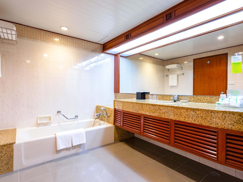 Holiday Inn Chiang Mai 37