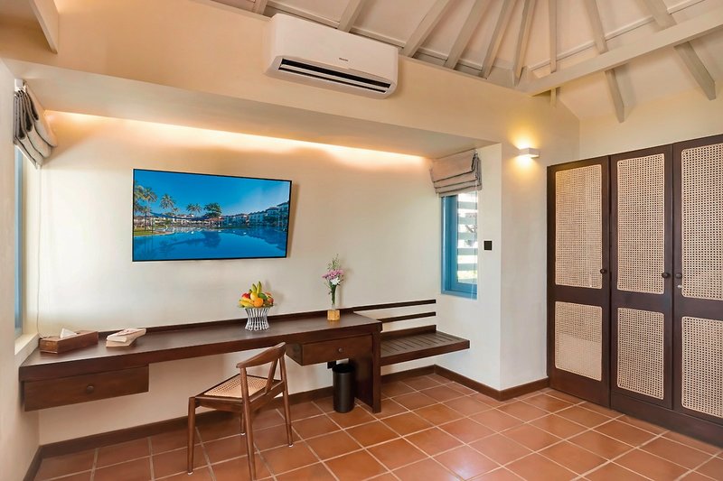 Club Hotel Dolphin 21