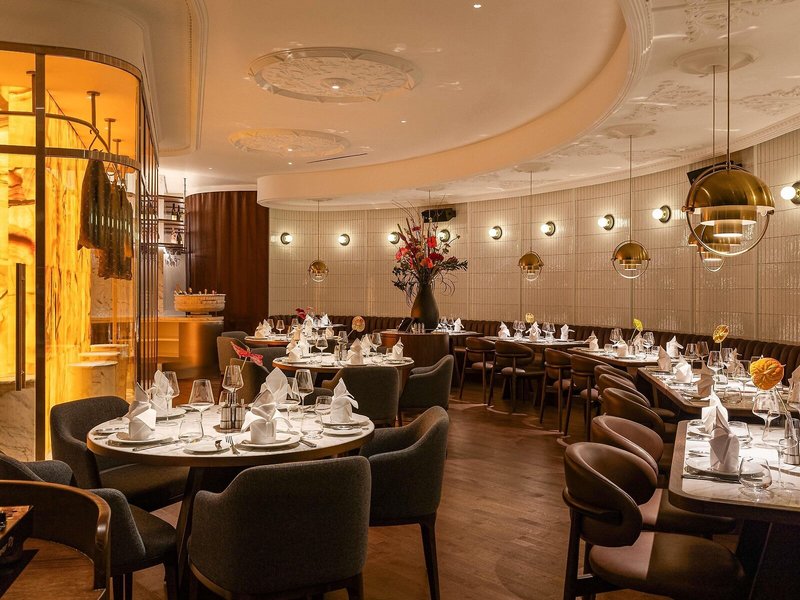 The Fairmont Dubai 24
