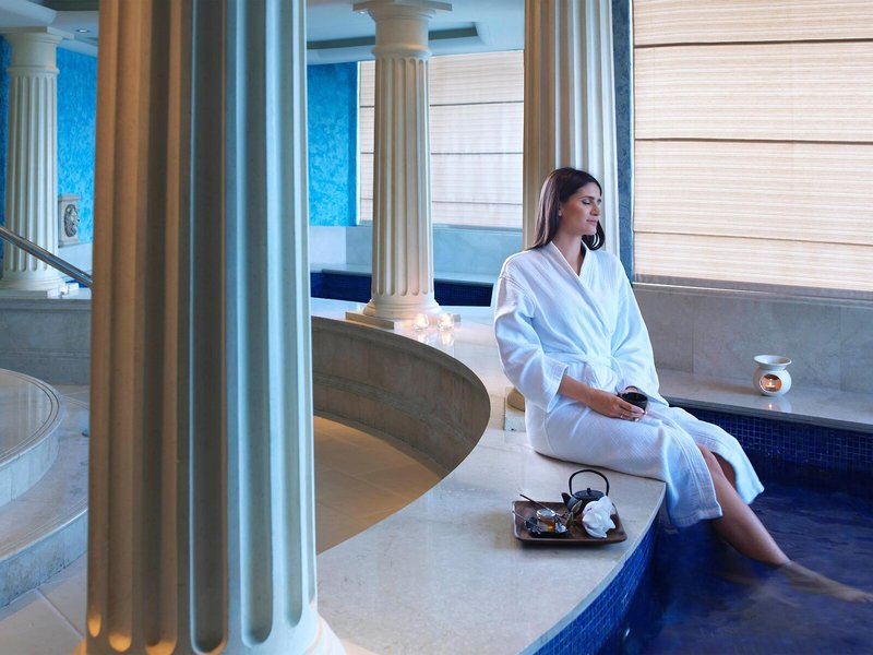 The Fairmont Dubai 38