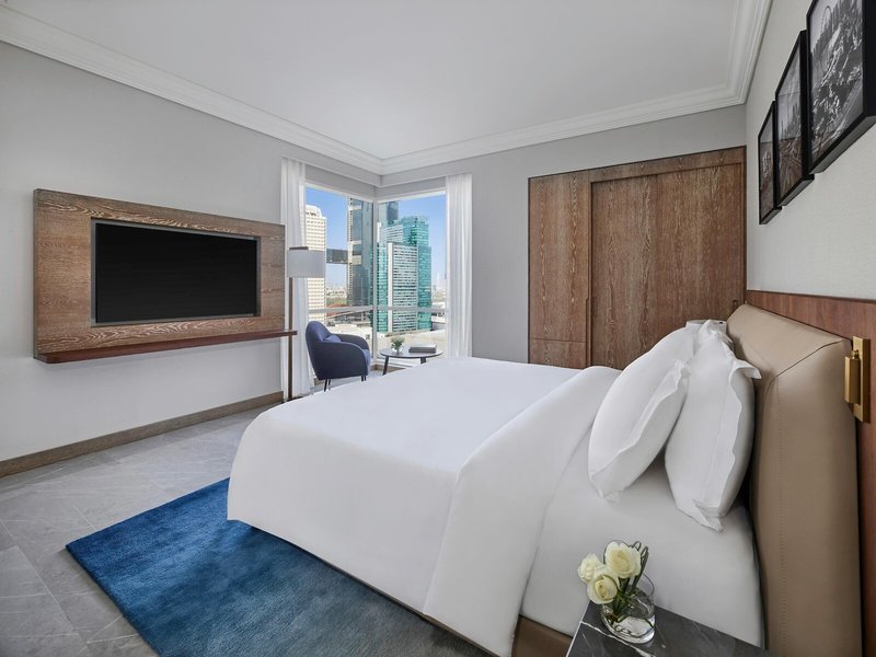 The Fairmont Dubai 43