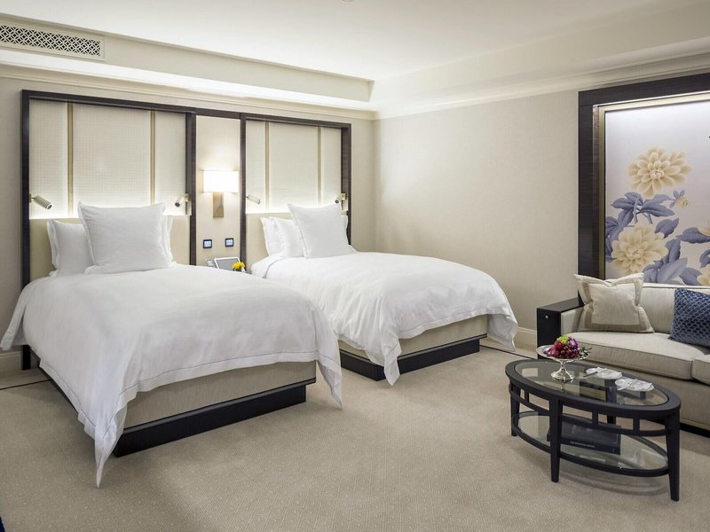 The Peninsula Chicago 16