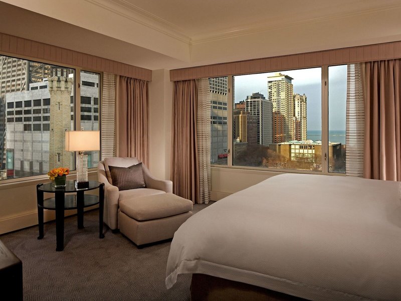 The Peninsula Chicago 19