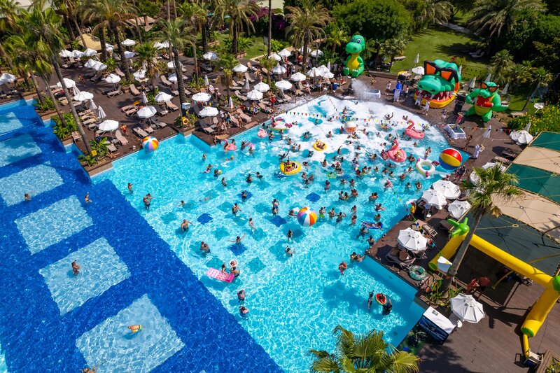Concorde De Luxe Resort 50