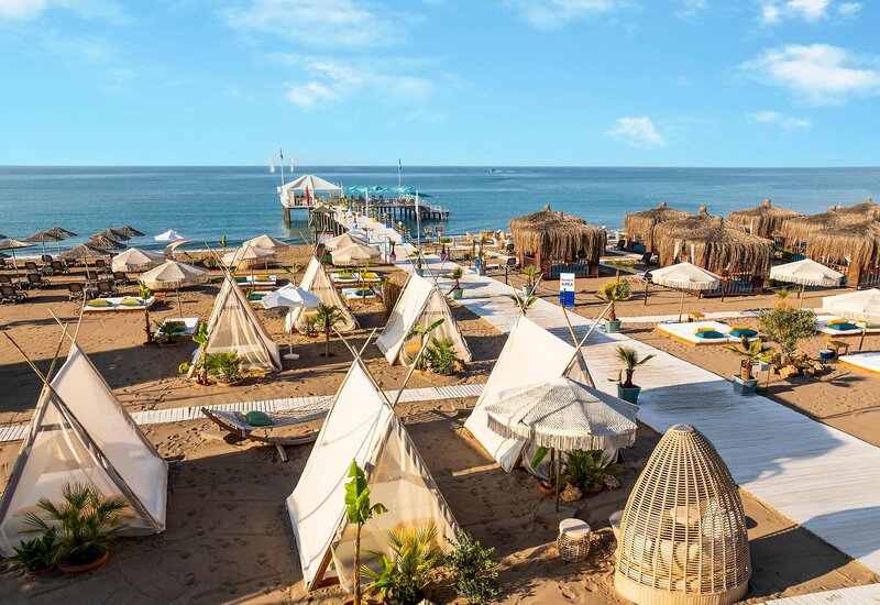 Concorde de Luxe Resort 80