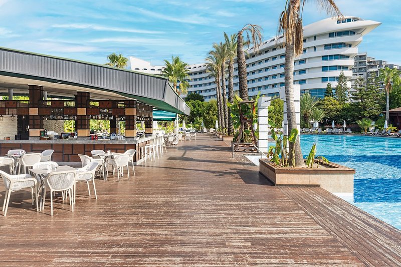 Concorde De Luxe Resort 11