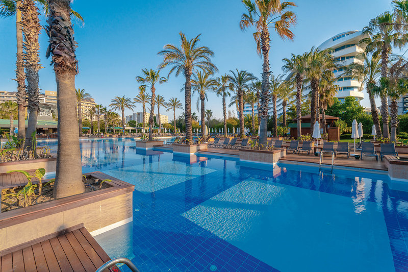 Concorde De Luxe Resort 13