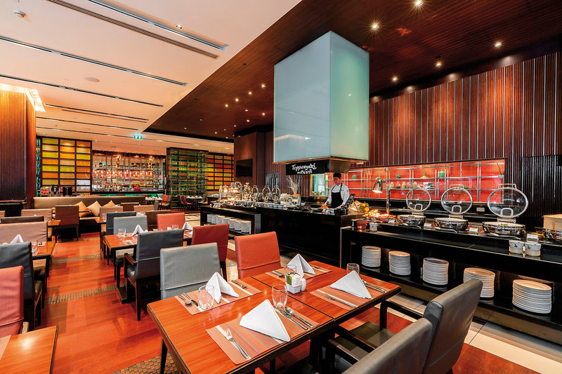 Holiday Inn Silom Bangkok 3