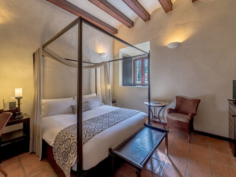 Hodelpa Nicolas de Ovando 47