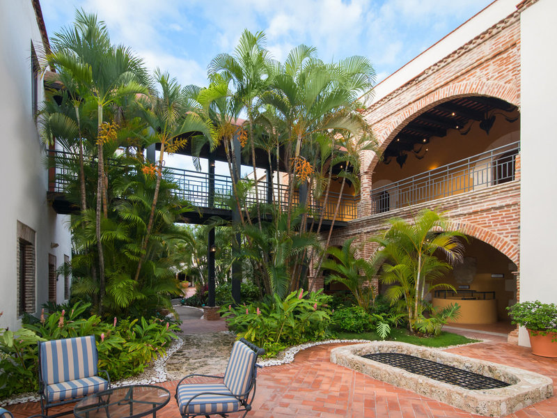 Hodelpa Nicolás de Ovando 6