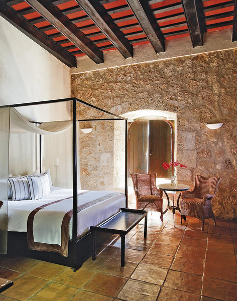 Hodelpa Nicolás de Ovando 48