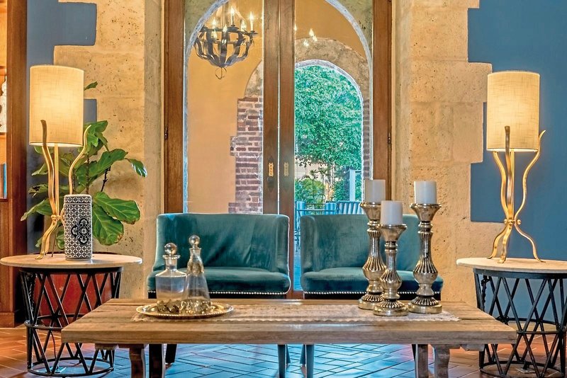 Hodelpa Nicolas de Ovando 12