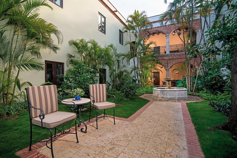 Hodelpa Nicolas de Ovando 13