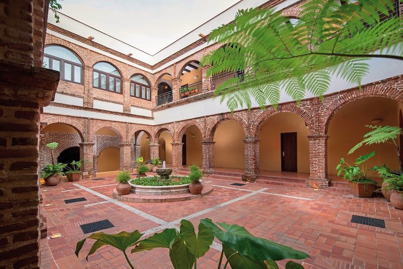 Hodelpa Nicolás de Ovando 3