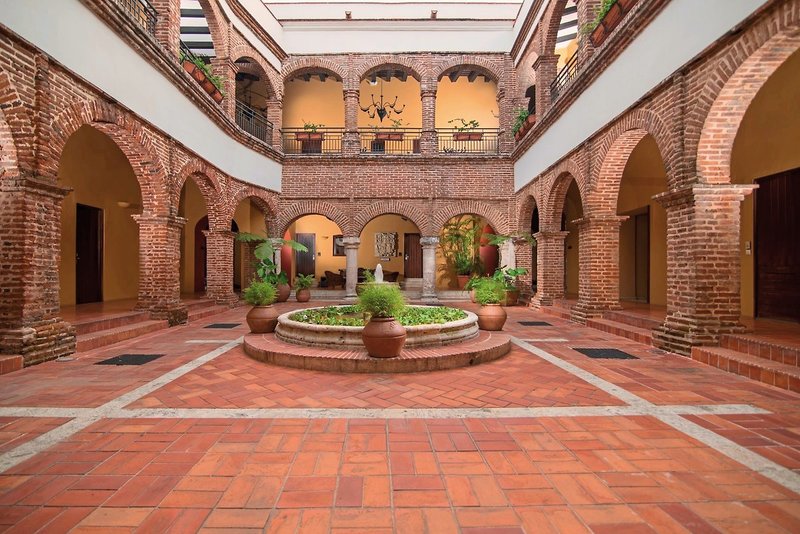 Hodelpa Nicolás de Ovando 4