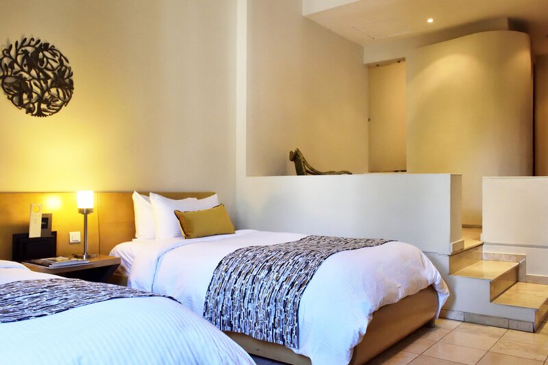 Hodelpa Nicolas de Ovando 19