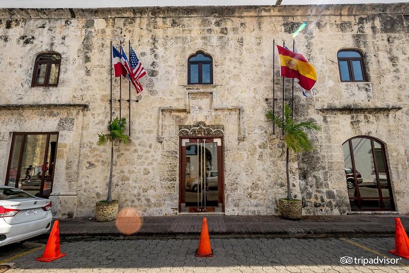 Hodelpa Nicolas de Ovando 56