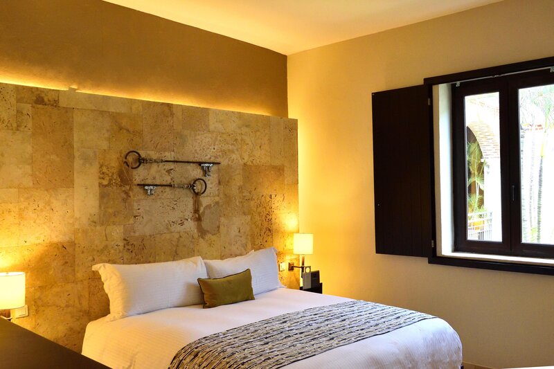 Hodelpa Nicolás de Ovando 27