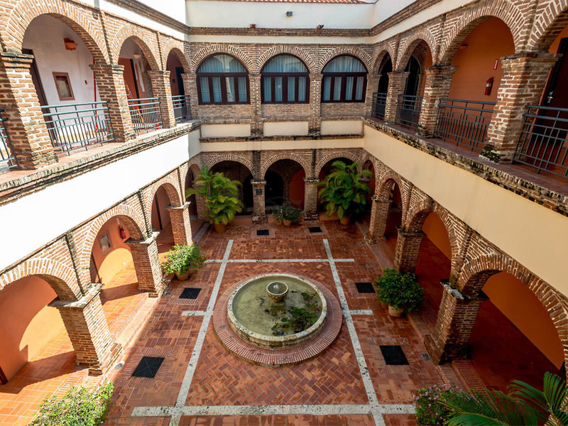 Hodelpa Nicolás de Ovando 7