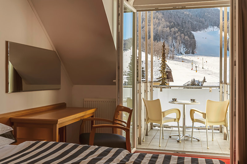 Ramada Hotel & Suites Kranjska Gora 9 - Terrace