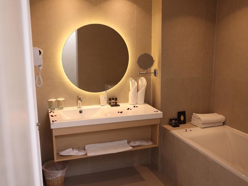 Golden Tulip Taj Sultan 47