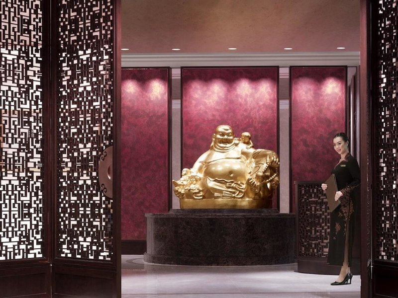 Shangri La Bangkok Hotel 11