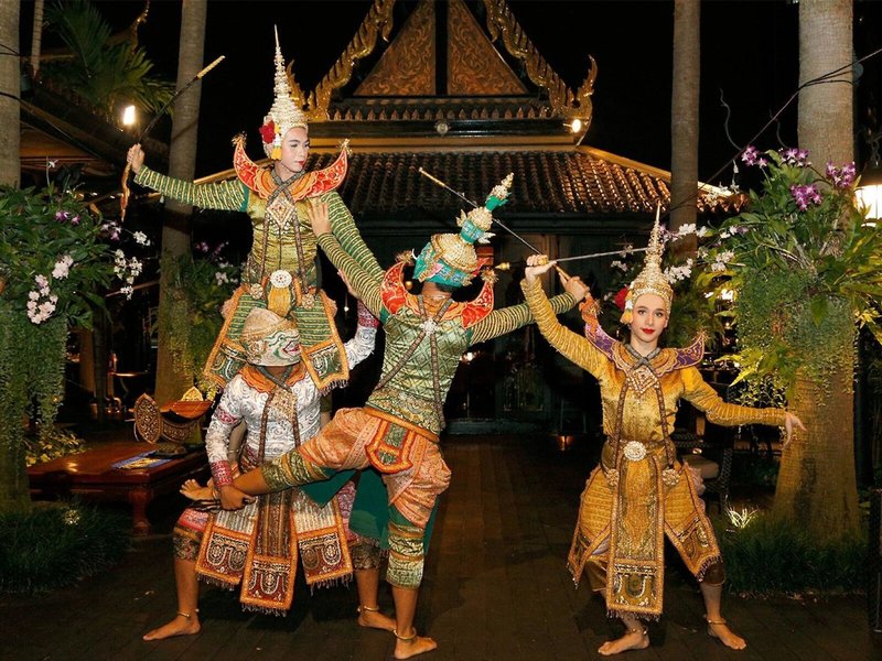 Shangri La Bangkok Hotel 18