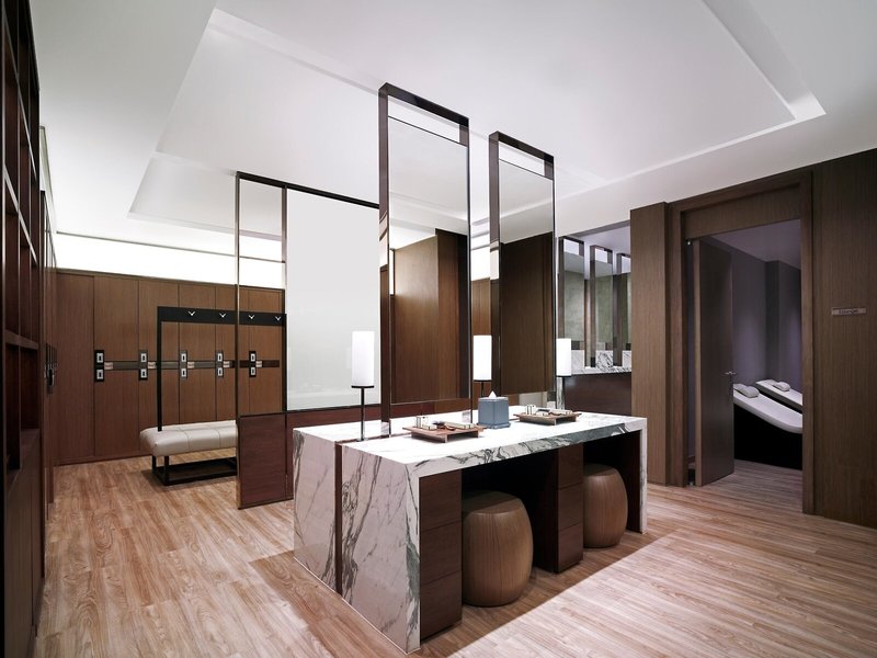 Shangri La Bangkok Hotel 9