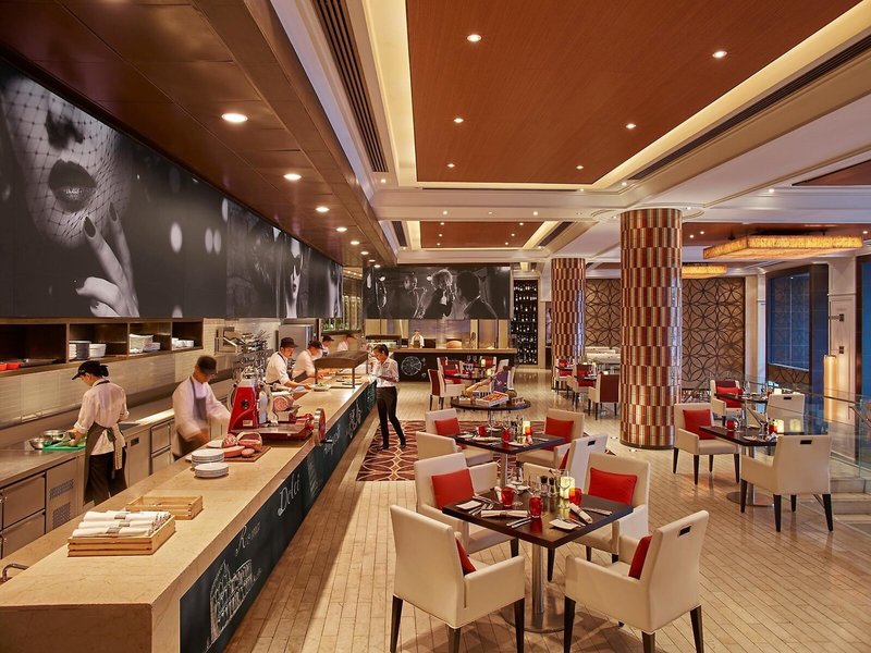 Shangri La Bangkok Hotel 26