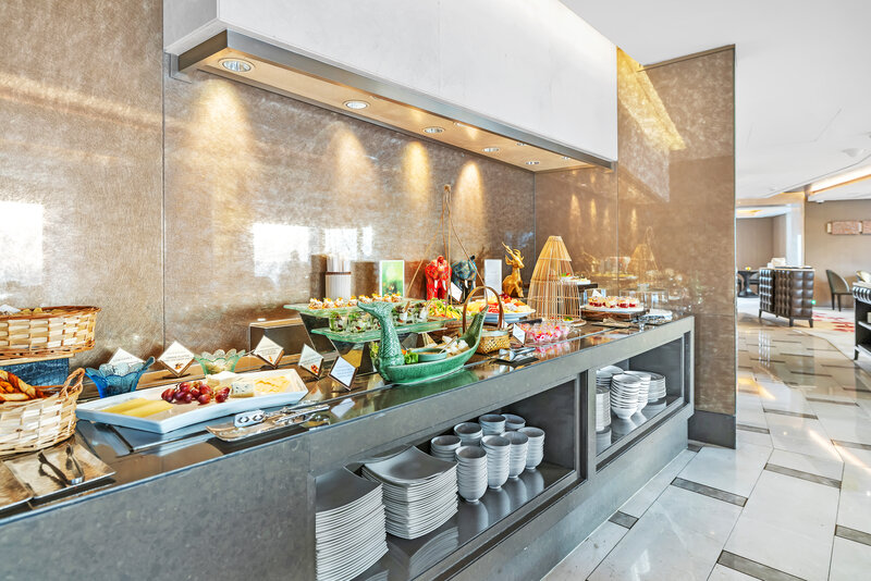 Shangri La Bangkok Hotel 16