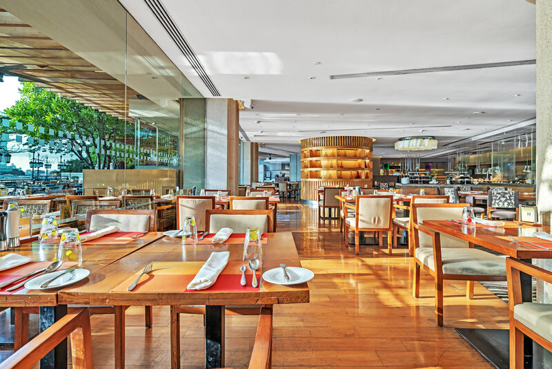 Shangri La Bangkok Hotel 18