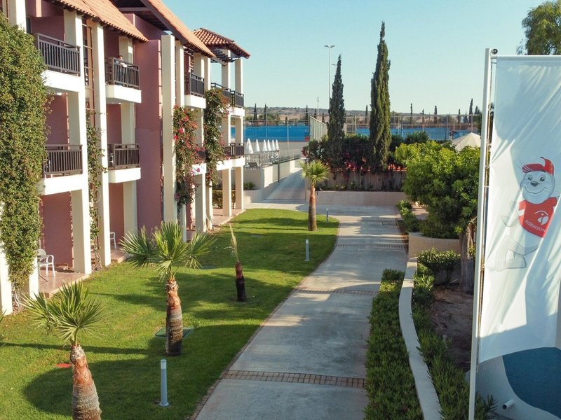 ROBINSON CYPRUS 15