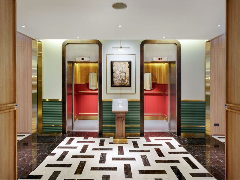 Graph Hotel Bangkok 11