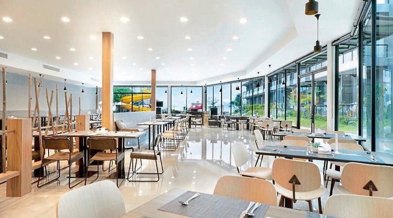 Beach Garden Cha Am 13