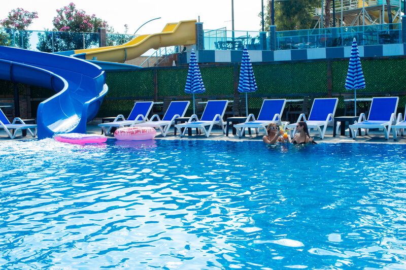 Relax Beach Hotel 8