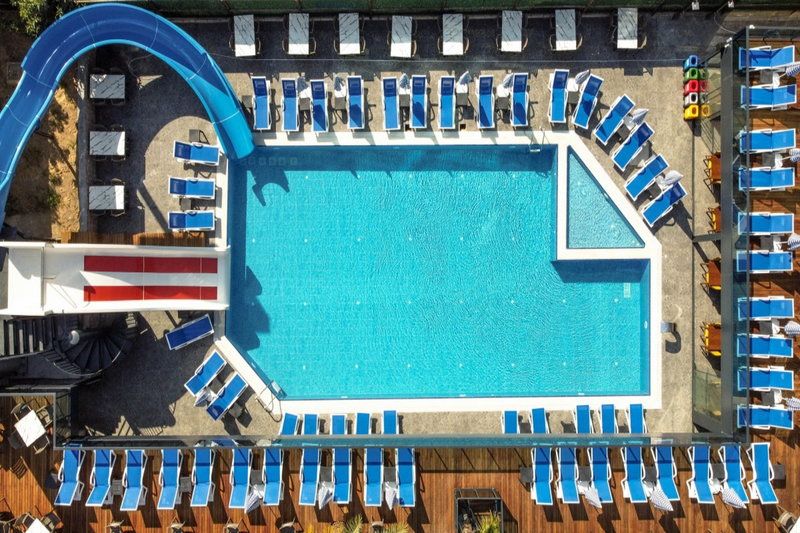 Relax Beach Hotel 3