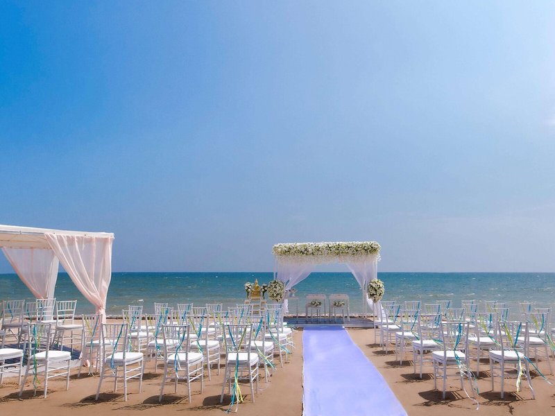 Novotel Hua Hin Cha Am Beach Resort and Spa 6