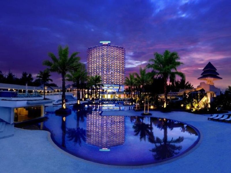 Novotel Hua Hin Cha Am Beach Resort and Spa 11