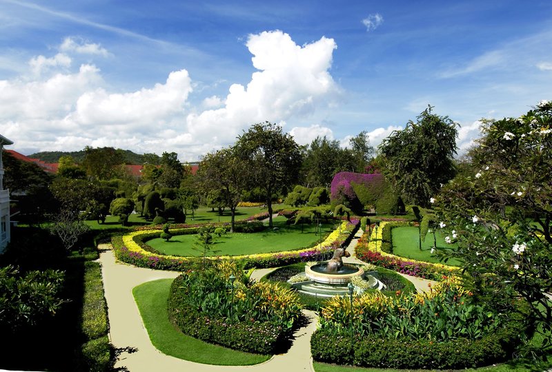 Centara Grand Beach Resort & Villas Hua Hin 8