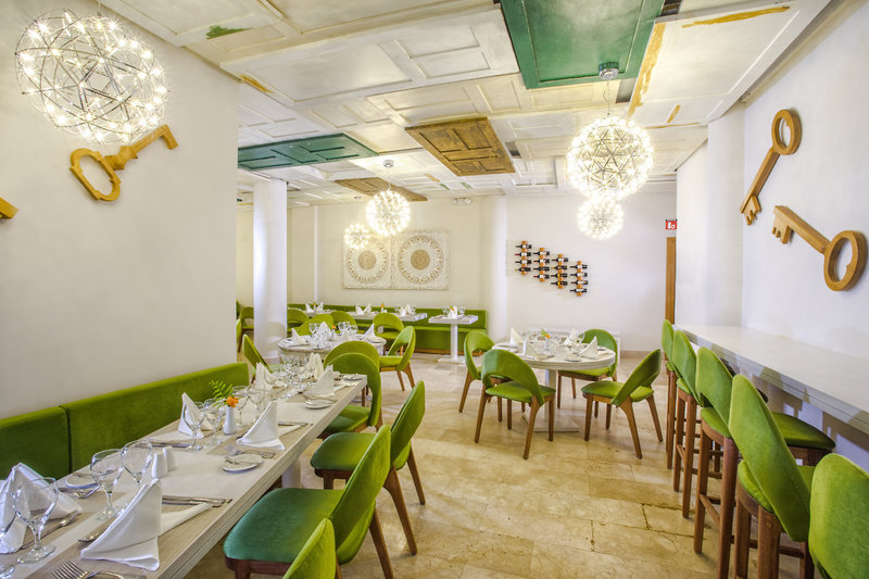 Viva Tangerine by Wyndham, A Trademark All Inclusive 12