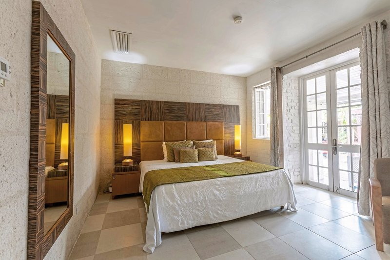 Island Inn Hotel 8