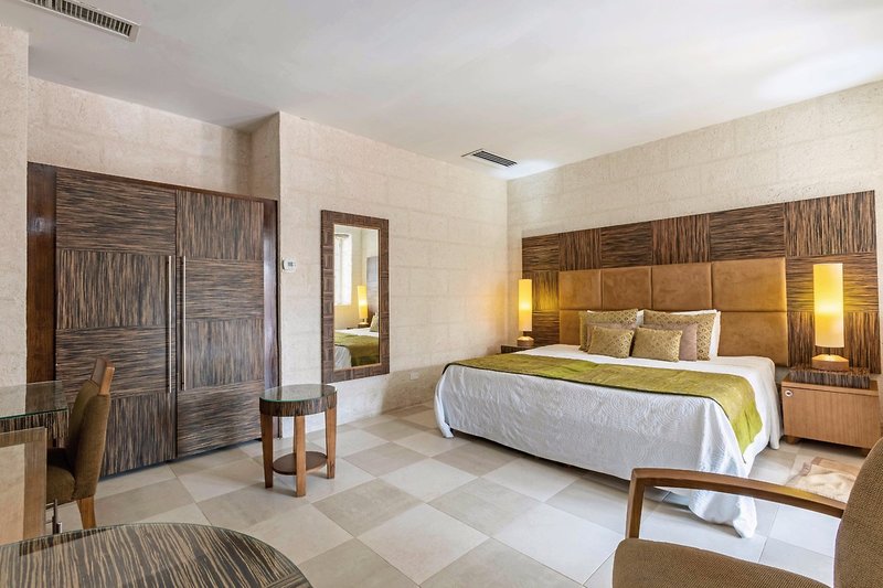 Island Inn Hotel 11