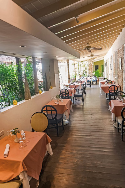 Island Inn Hotel 16