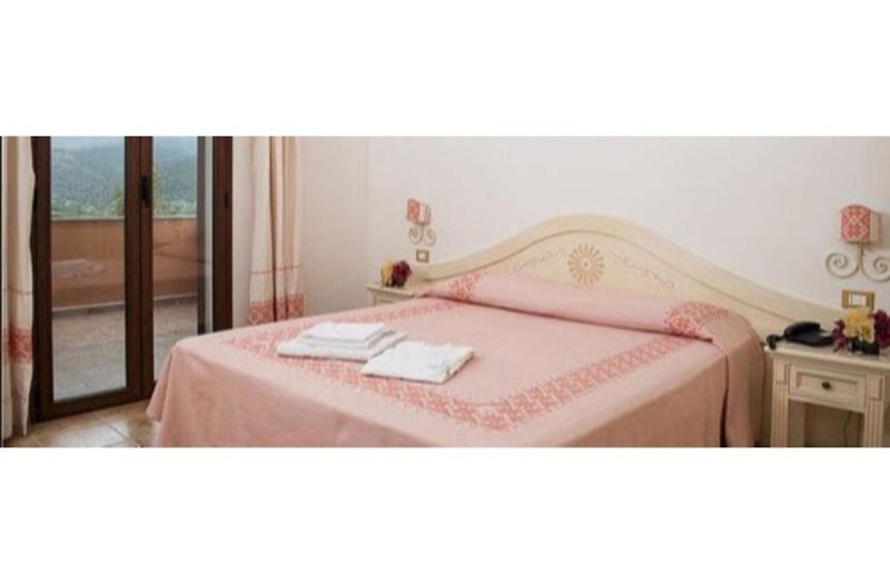 Montiruju Hotel 5 - Room Example